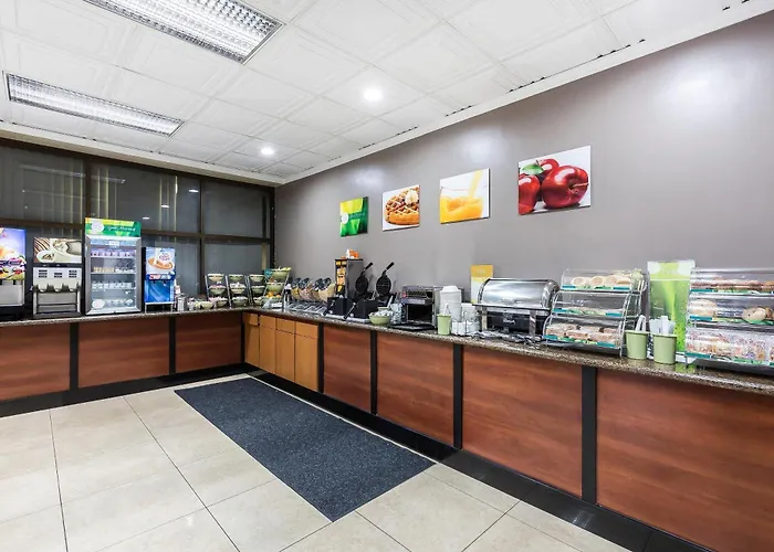 Quality Inn & Suites Los Angeles Airport - Stadium District